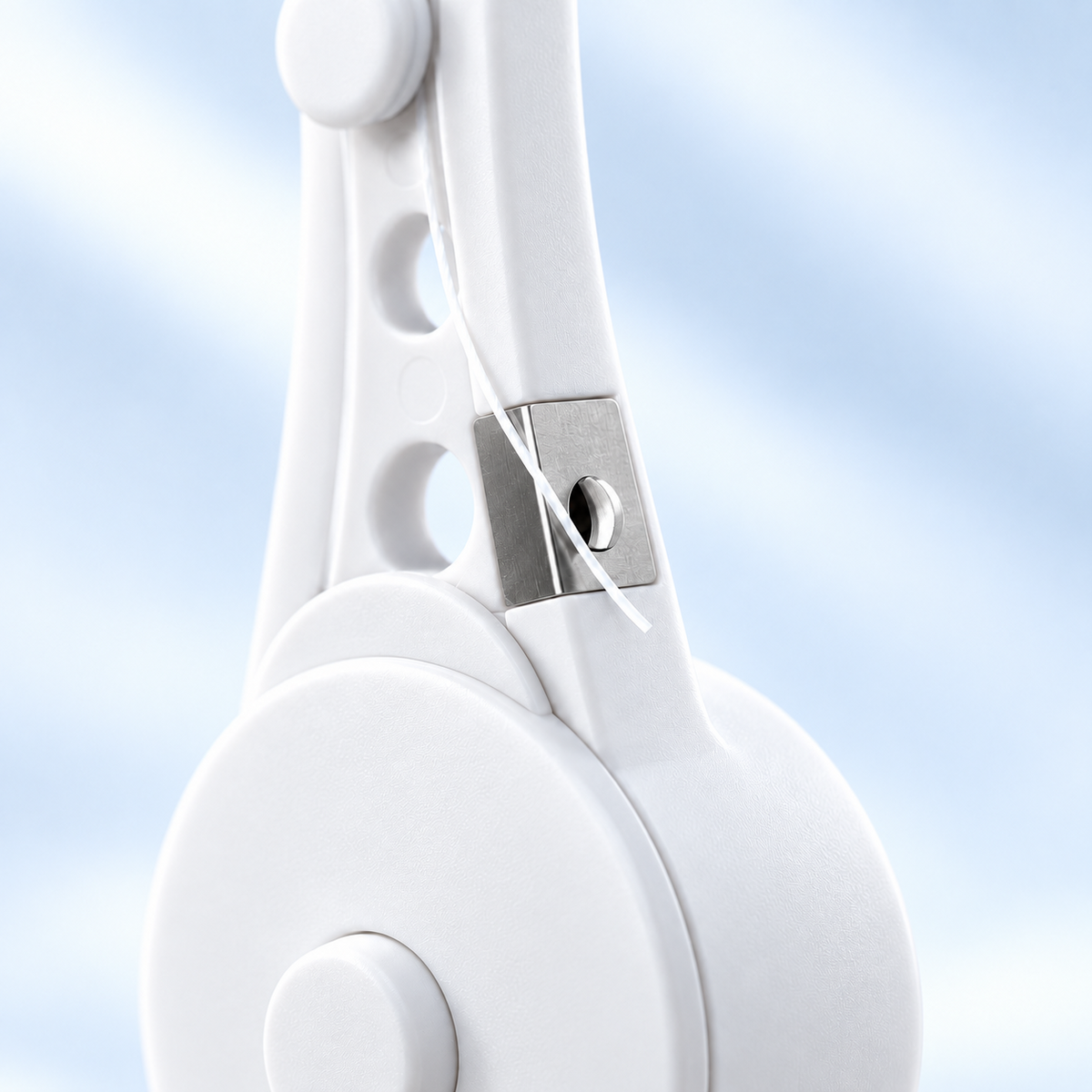 Flossy - The reusable dental flosser
