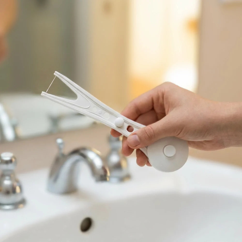 Flossy - The reusable dental flosser