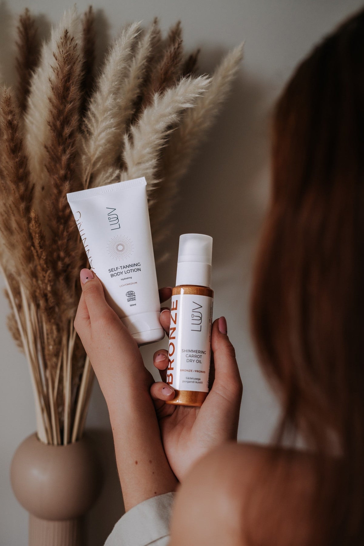 LUUV -  Naturlig lyster med skimmer - kroppsolja med morot