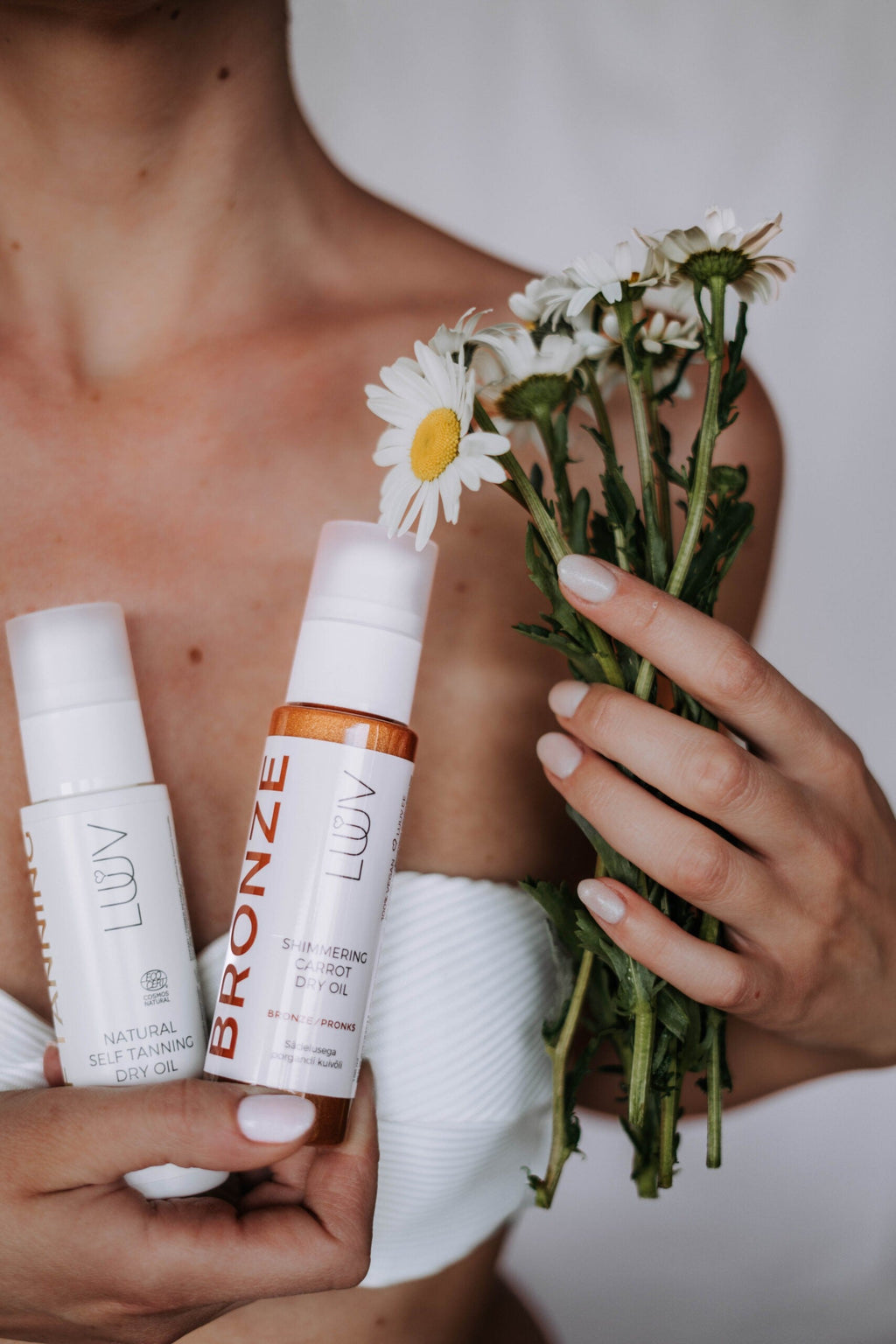 LUUV -  Naturlig lyster med skimmer - kroppsolja med morot