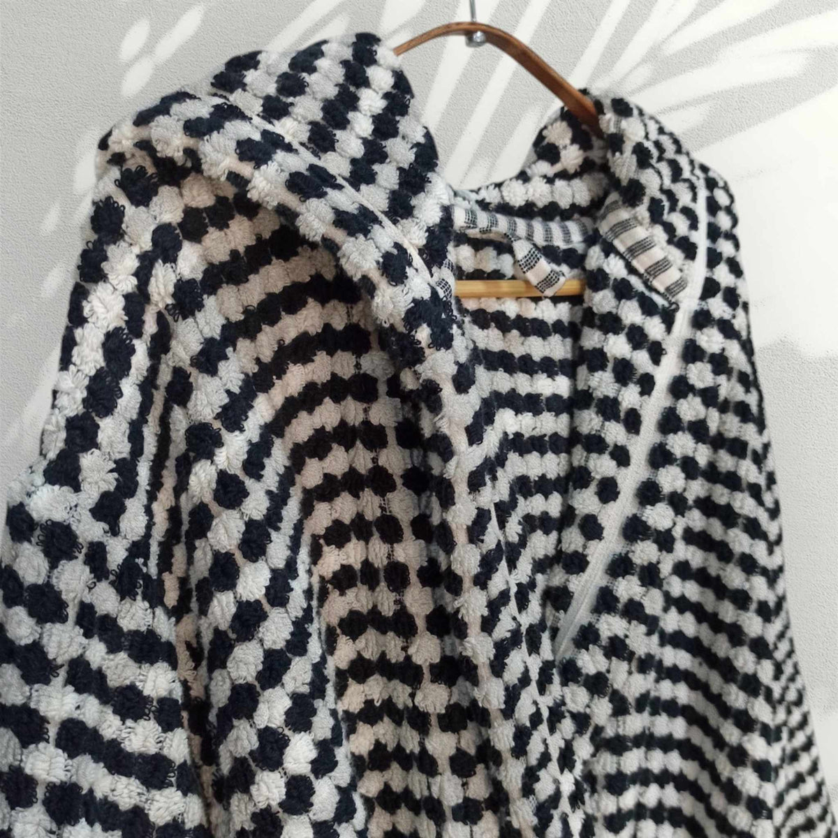 Svart morgonrock - Pom pom